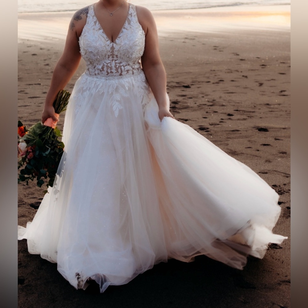 Stunning A-Line Illusion Halter Wedding Dress